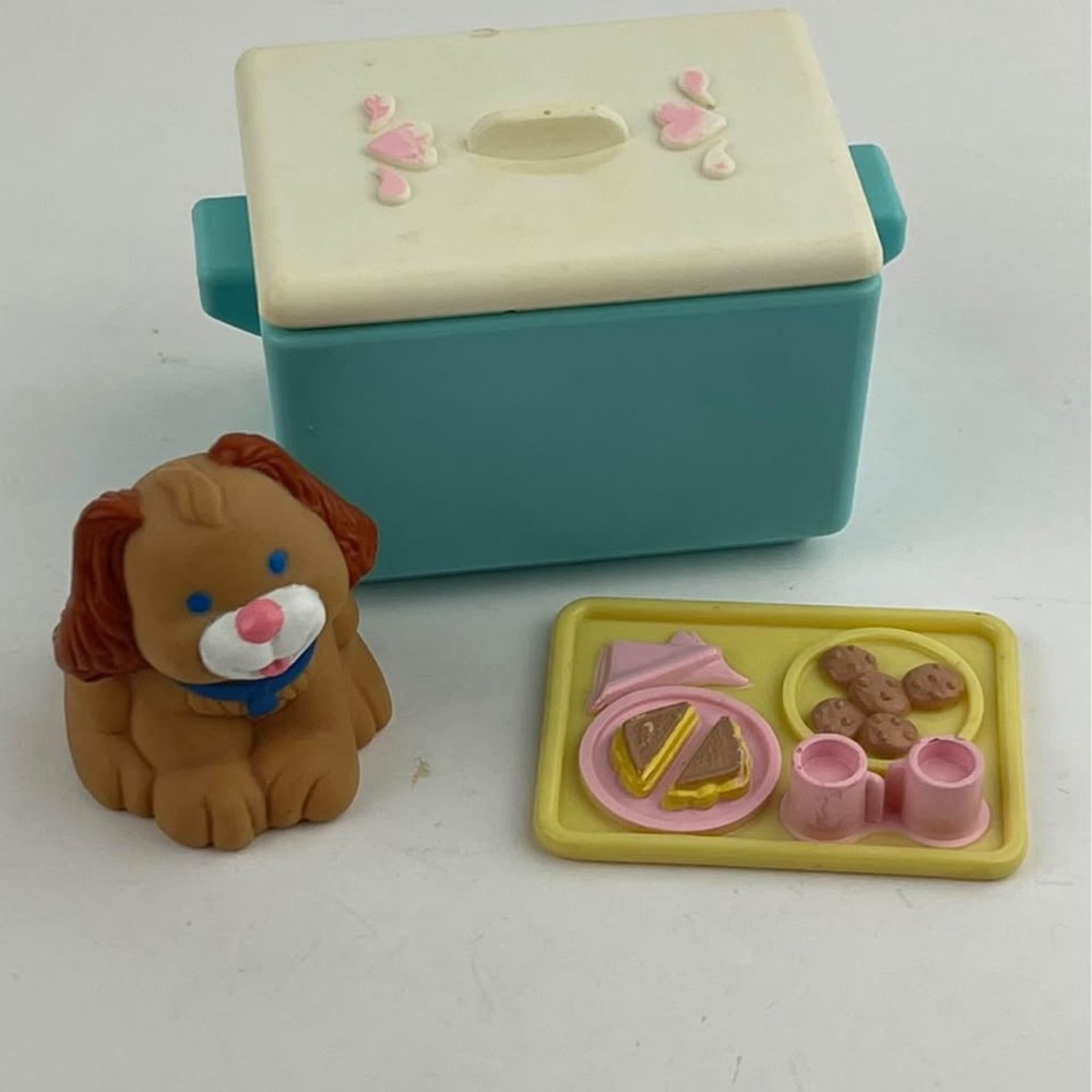 1990s Fisher Price Dream Dollhouse Camping Ice Cooler & Sandwich Tray Puppy lot